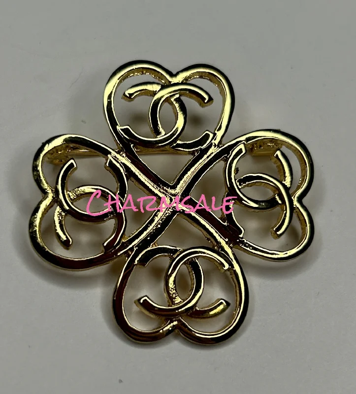 Brooches (gold)