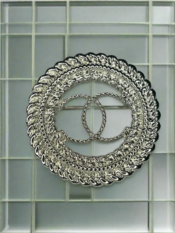 Brooch (silver)